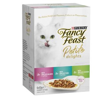 fancyfeast_petite_chicken_salmon_tuna_angle
